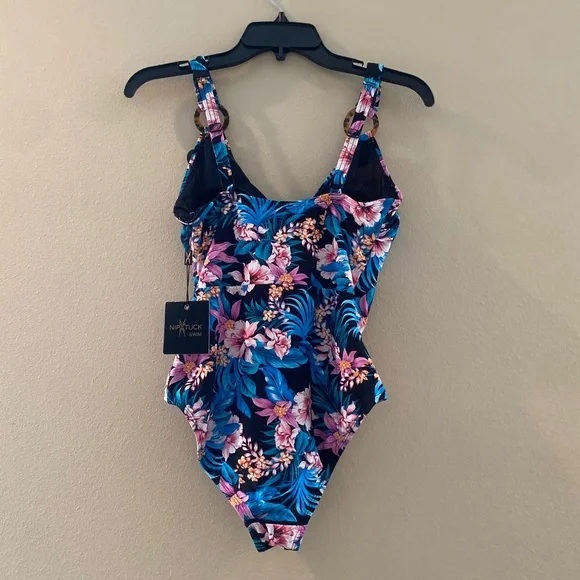 NipTuck One Piece Multi-Cup Fit Swimsuit size 6 - Picture 3 of 4
